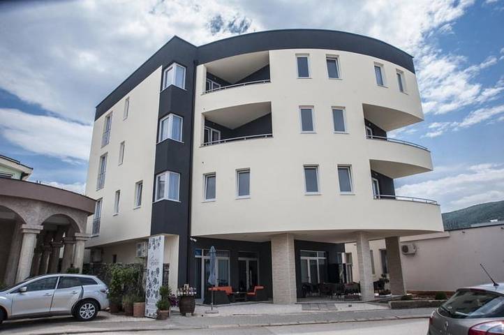 Maison d’hôte pour 4 personnes, avec jardin ainsi que vue et terrasse