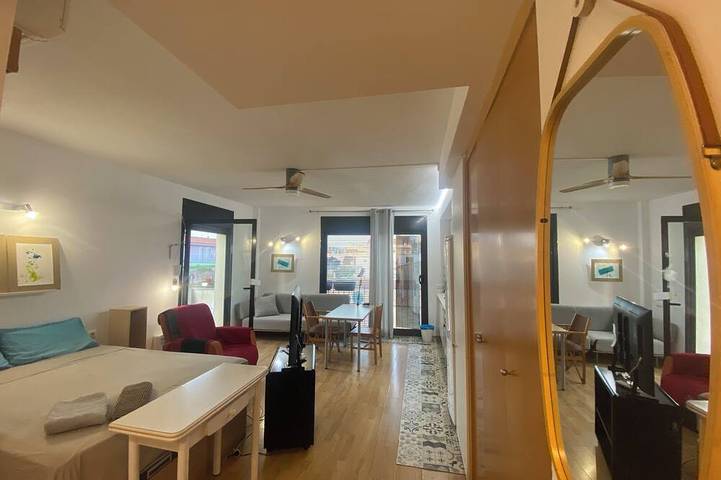 Apartamento entero, Loft con terraza in Tarrasa, Interior de Barcelona