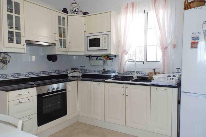 Villa pour 6 personnes, avec terrasse et jardin - 1