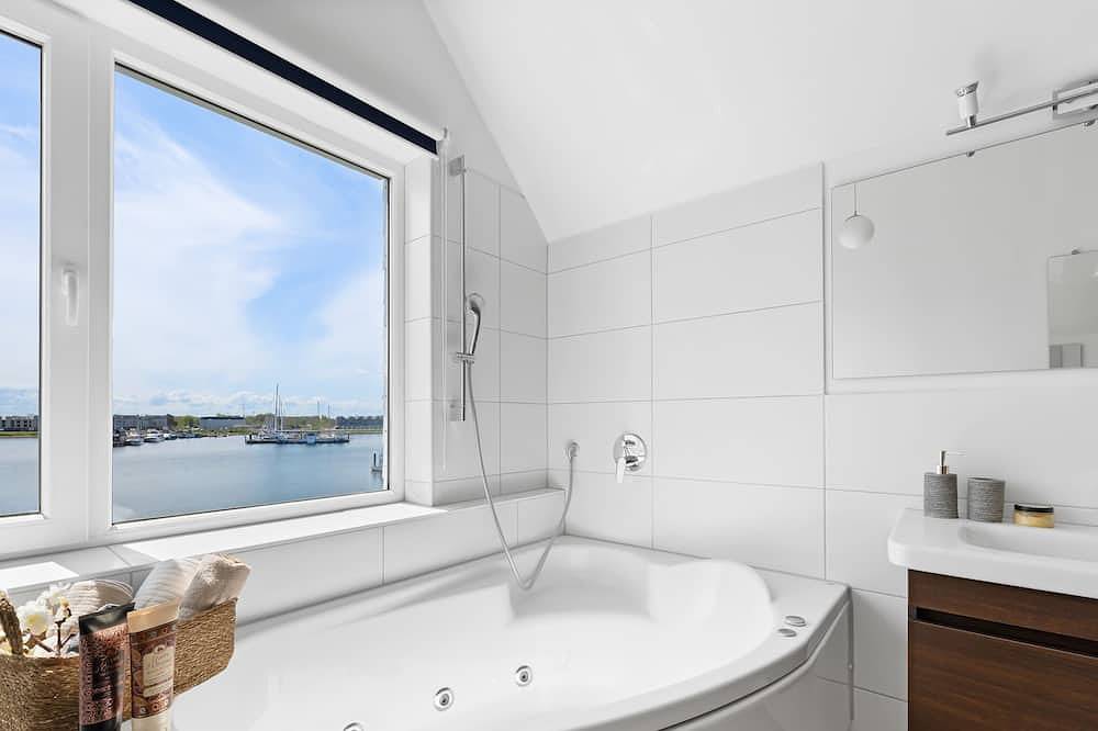 Ganze Wohnung, Wiggers Hüs - Wasserblick, Infrarotkabine, Whirlwanne, Waschmaschine, Stellplatz in Olpenitz, Kappeln
