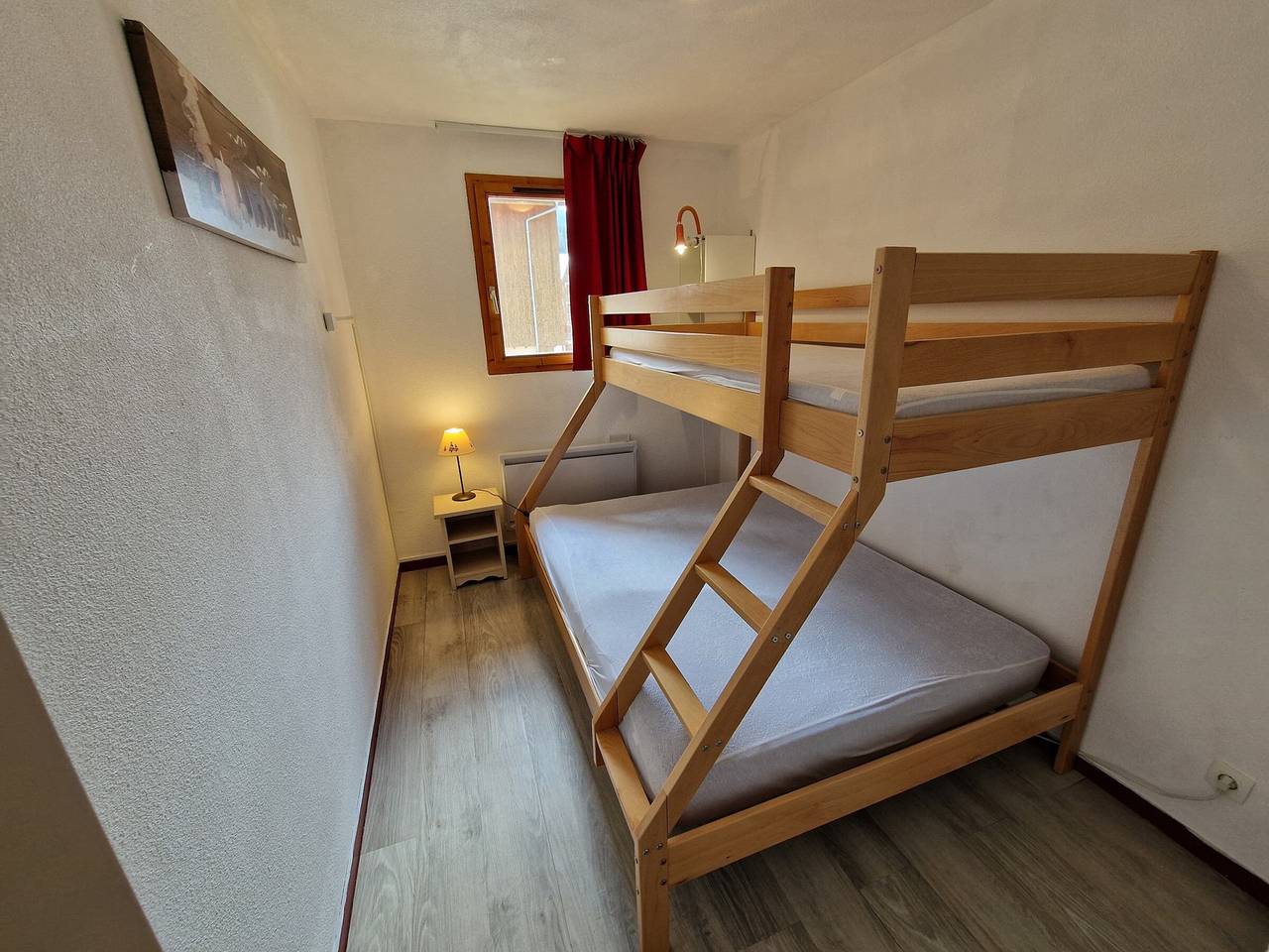 Entire apartment, Spacious 3-Room Apartment for 6/7 Near Charmasson Lift, Modane in Valfréjus, Modane