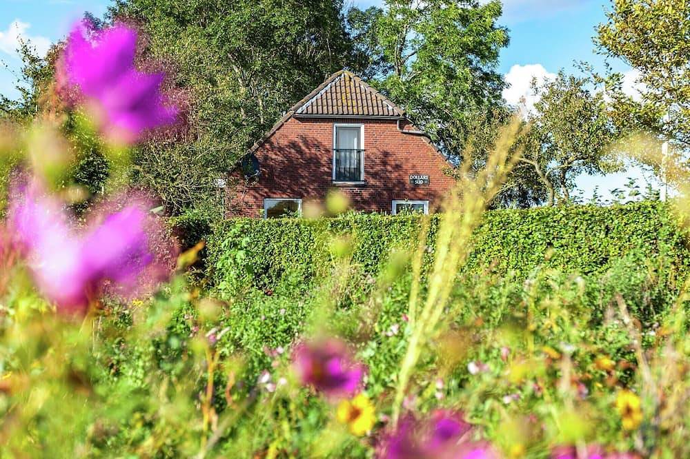 Peaceful vacation home with wide view. in Groningen region
