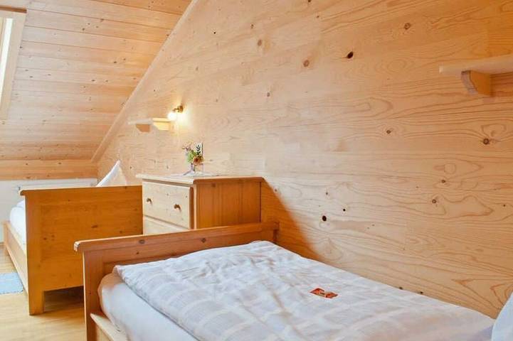 Blackbird's nest - Berghammer's organic farm in Gmund, Bavarian Alps