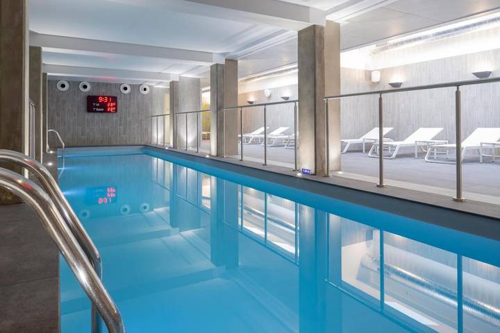 Hôtel pour 2 personnes, avec sauna ainsi que piscine et terrasse, animaux acceptés à Le Pontet - 4