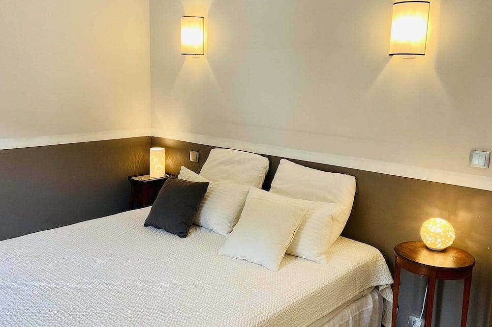 Warm, contemporary villa in the heart of nature in Venelles, Aix-en-Provence und Umgebung