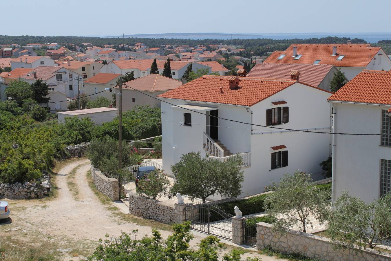 Cijeli apartman, Dvosobni apartman s terasom i pogledom na more Novalja (Pag) A-6524-a in Novalja, Otok Pag