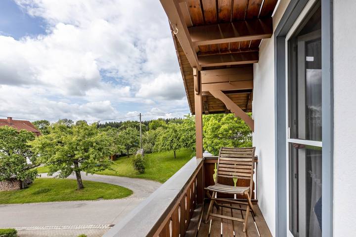 Ganze Wohnung, Zimmer 'Zimmer 5 Einzelzimmer' mit Gemeinschaftsgarten, Balkon und Wi-Fi in Donaueschingen, Mittlerer Schwarzwald