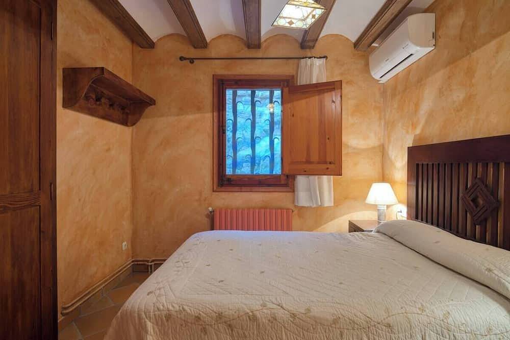 Casa del Moliner - House for 7 with pool, Ac and Wi-Fi in Boada, Vilanova de Meià