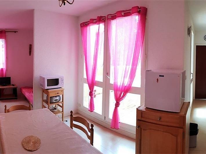 Gîte pour 5 personnes, avec terrasse dans Plage des Pins - 2