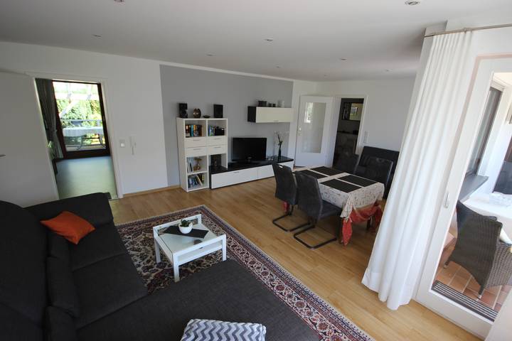 Gîte pour 2 personnes, avec terrasse et jardin à Gernsbach