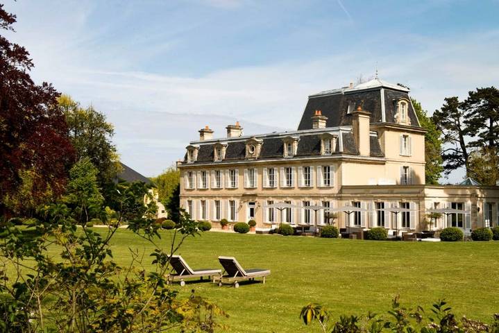 Hôtel pour 4 personnes, avec jardin et piscine, animaux acceptés