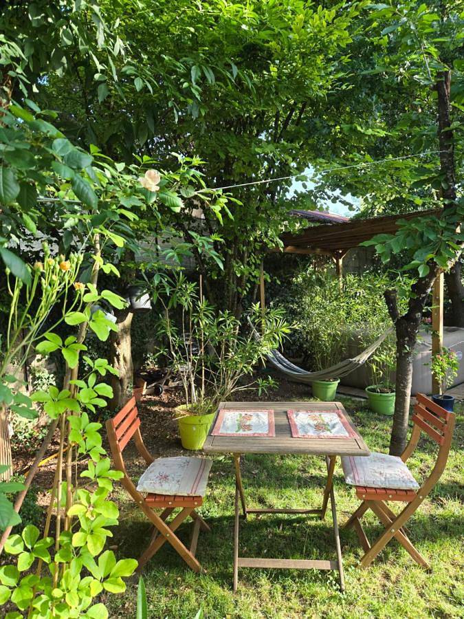 Chambre d’hôte pour 2 personnes, avec vue et jardin ainsi que terrasse et piscine dans Côte-d'Or - 2