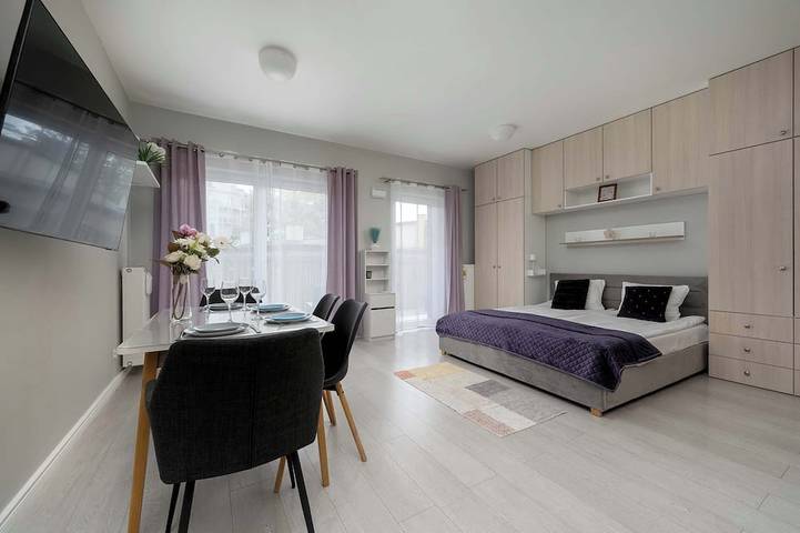 Entire apartment, Stylish Studio with a Balcony | 1.3 km from the Market Square in Wrocław, Lower Silesia