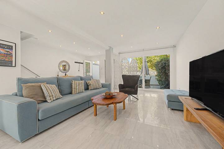 Holiday Home '211 Beach House' with Sea View, Wi-Fi and Air Conditioning in La Cala de Mijas, Mijas