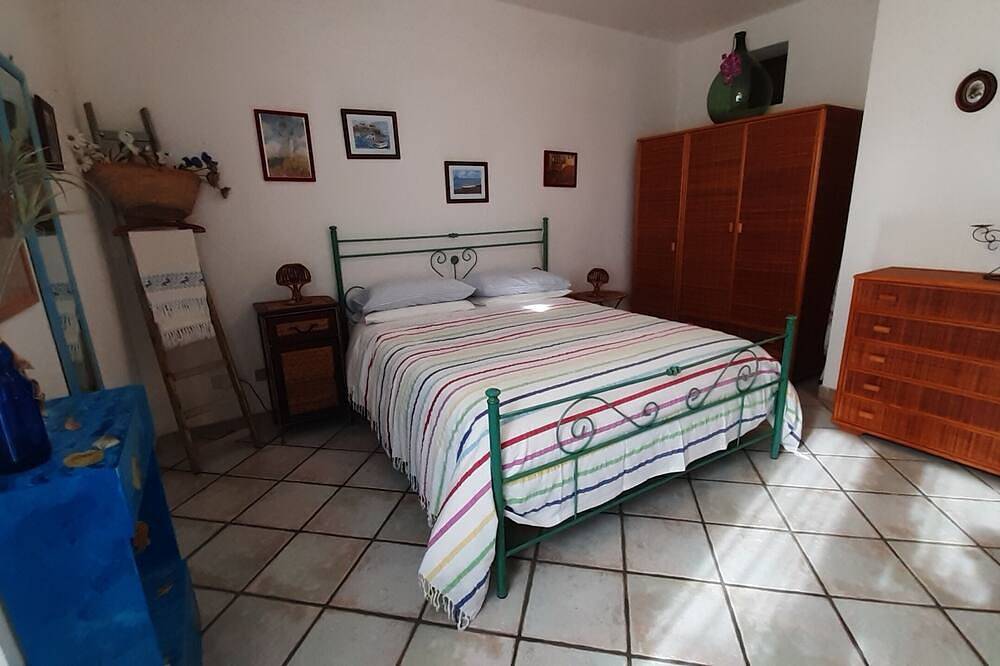 Villa Soprana, vacation home. in Lipari