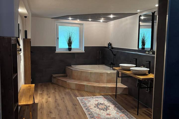 Appartement entier, Design apartment with rain shower & top location in Mücheln (Geiseltal), Saale-Unstrut
