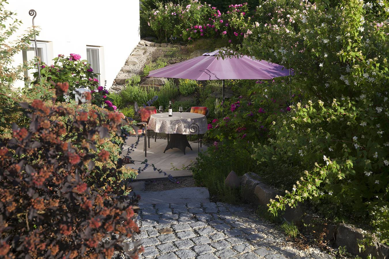 Entire apartment, "im Schiller" - Holiday Apartment in the Vineyards in Wiesenbronn, Franconian Wine Country