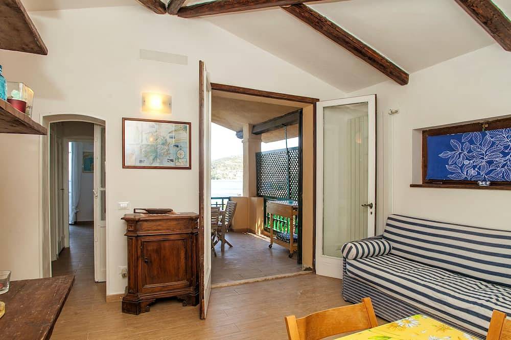 Geheel appartement, Villa Rosetta, int 1. cozy apartment with direct access to the sea in Porto Santo Stefano, Provincie Grosseto