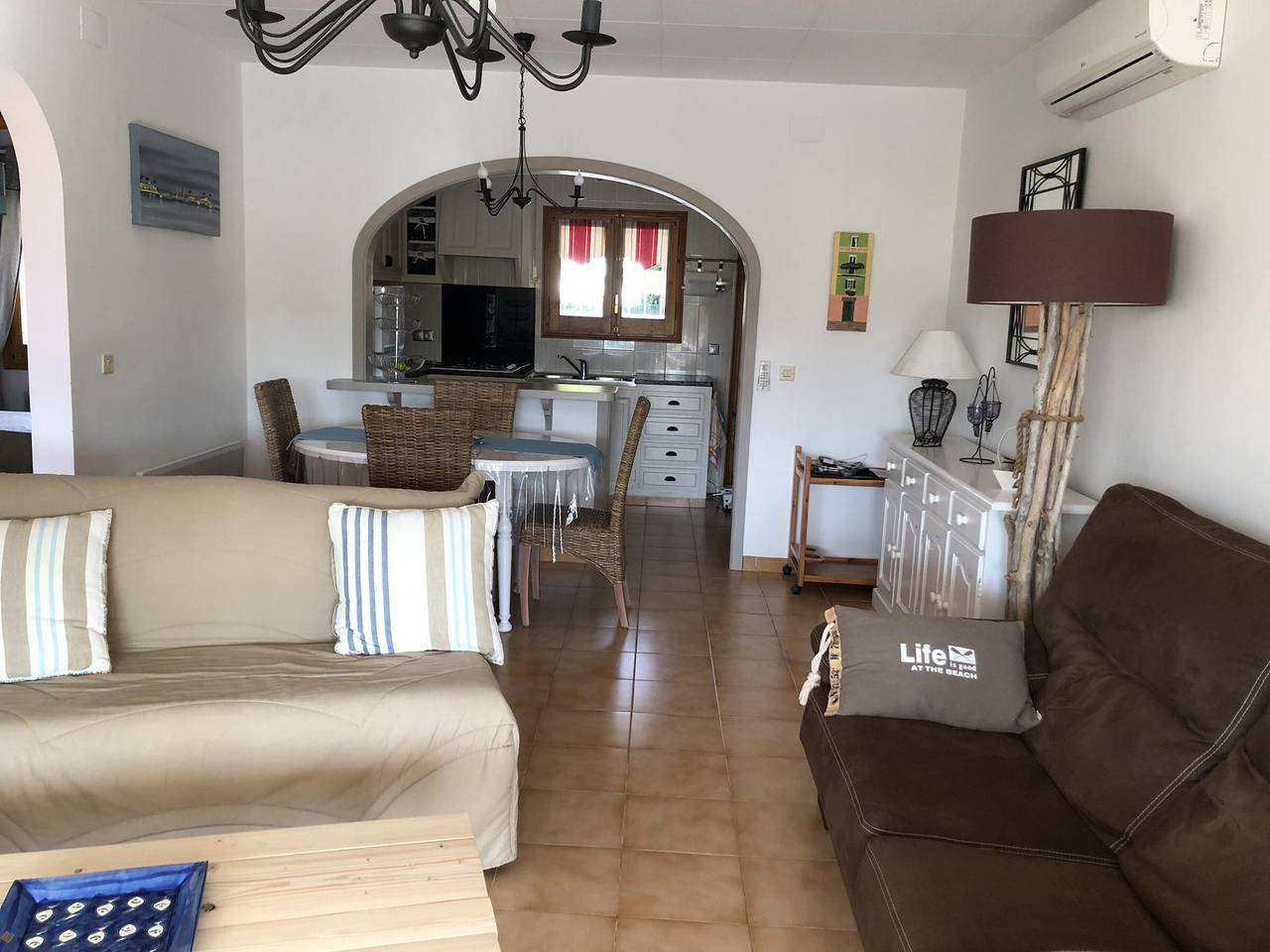 Charmantes Fewo: Pool, Grill, Klima, Wifi, Garage, für 6 Personen in Sant Pere Pescador, Oberampurien
