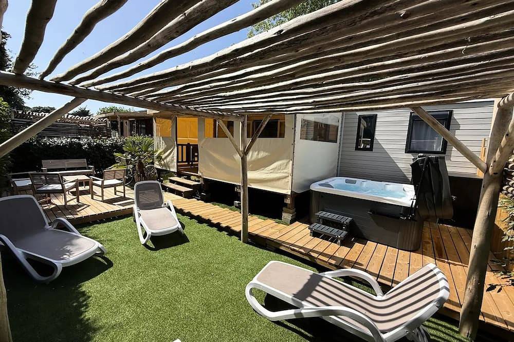 Mobil-home Luxe Spa climatisé - 3 chambres - 2 salles de bain - 2 Wc (année 2019) - S 6 personnes in Dolus-d'Oléron, Côte de Beauté