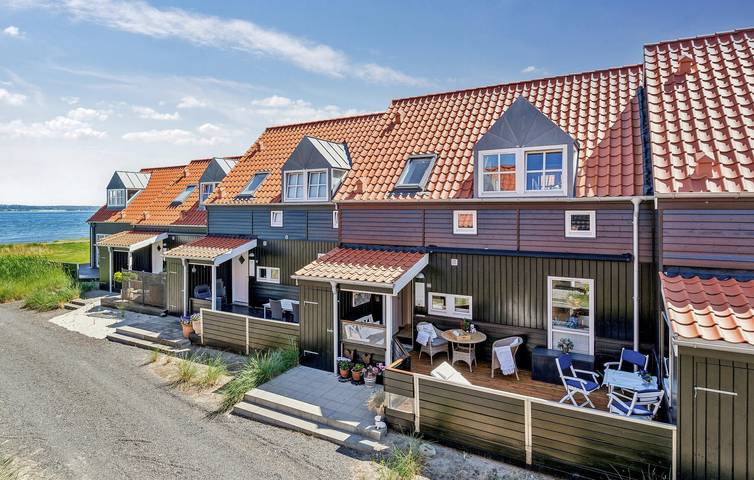 Ferienhaus für 6 Personen, mit Terrasse und Garten sowie Whirlpool in Juelsminde - 2