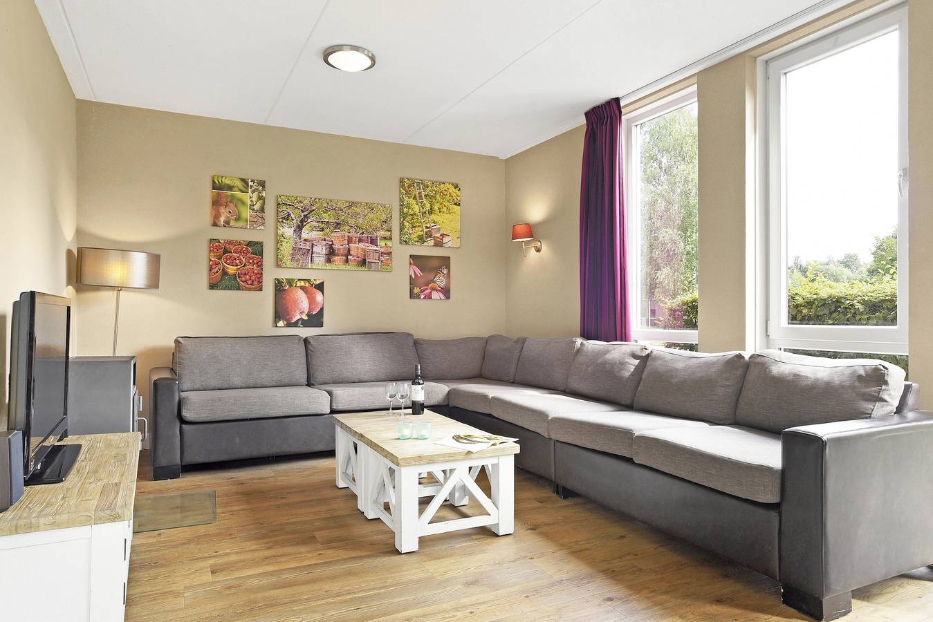 Bungalow für 16 Personen mit Terrasse in Drenthe