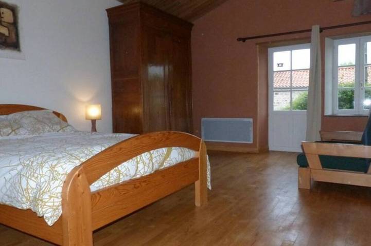 Location de vacances pour 6 personnes, avec jardin à Secondigny - 2