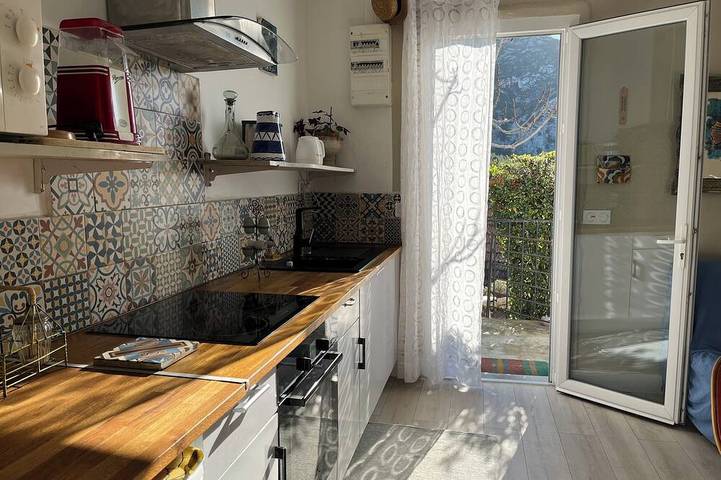 Casa de vacaciones para 3 personas, con terraza y jardín - 1