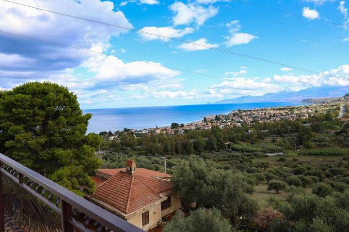 Villa pour 4 personnes, avec balcon ainsi que jardin et jacuzzi à Trabia - 2