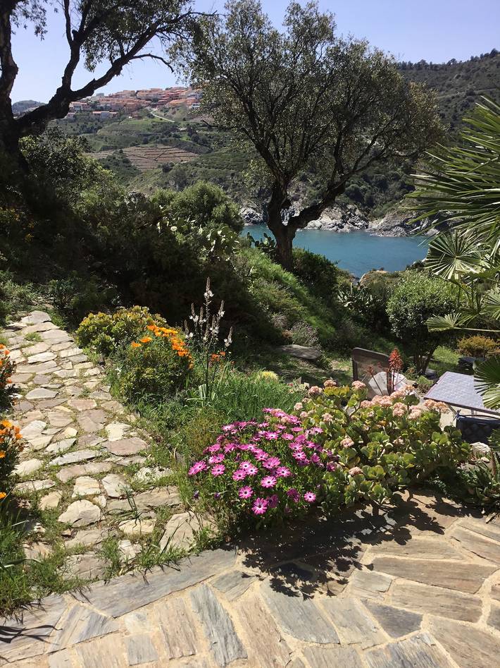 Location de vacances pour 4 personnes, avec jardin et bassin pour enfant à Cerbère