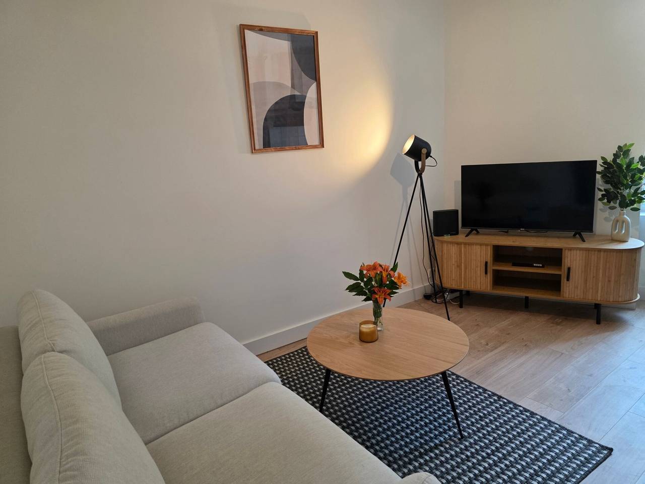 Ganze Wohnung, Appartement 'T2 Cosy Aubenas' mit Wlan und Klimaanlage in Aubenas, Ardèche