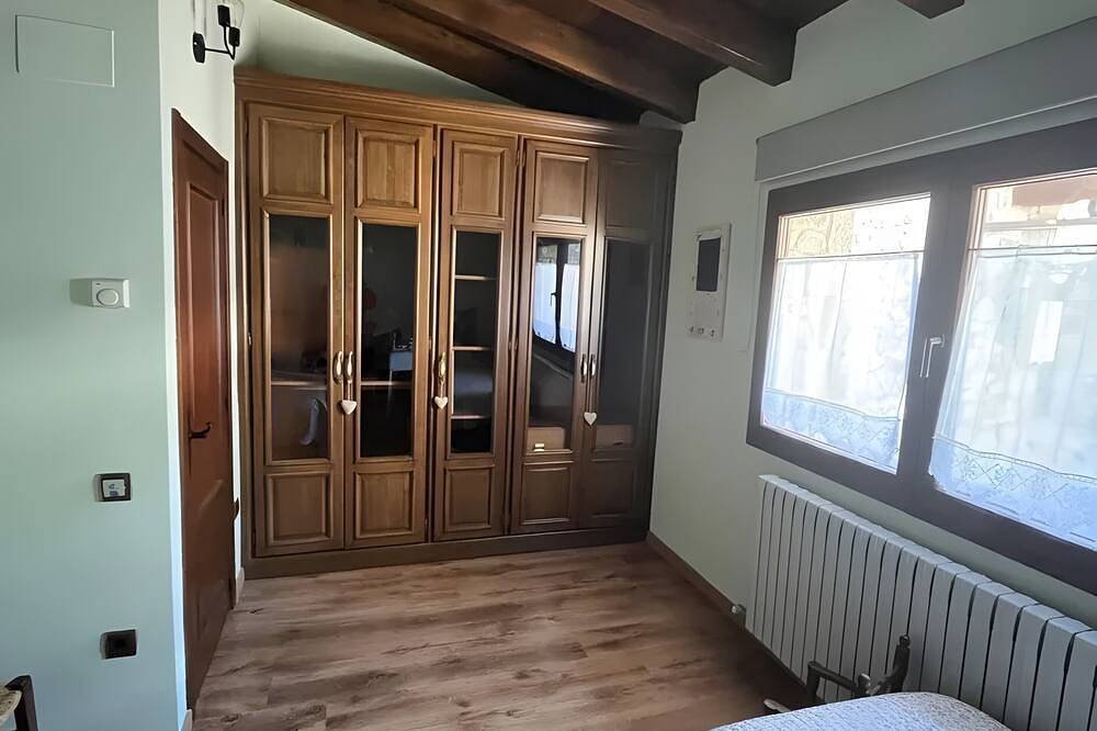 Maison rurale « David » avec vue sur la montagne, terrasse privée et Wi-Fi in Chía, Pyrénées Aragonaises