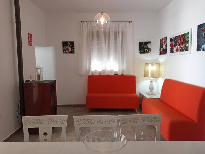 Casa rural para 8 personas, con jacuzzi además de piscina y balcón en Yecla  - 4