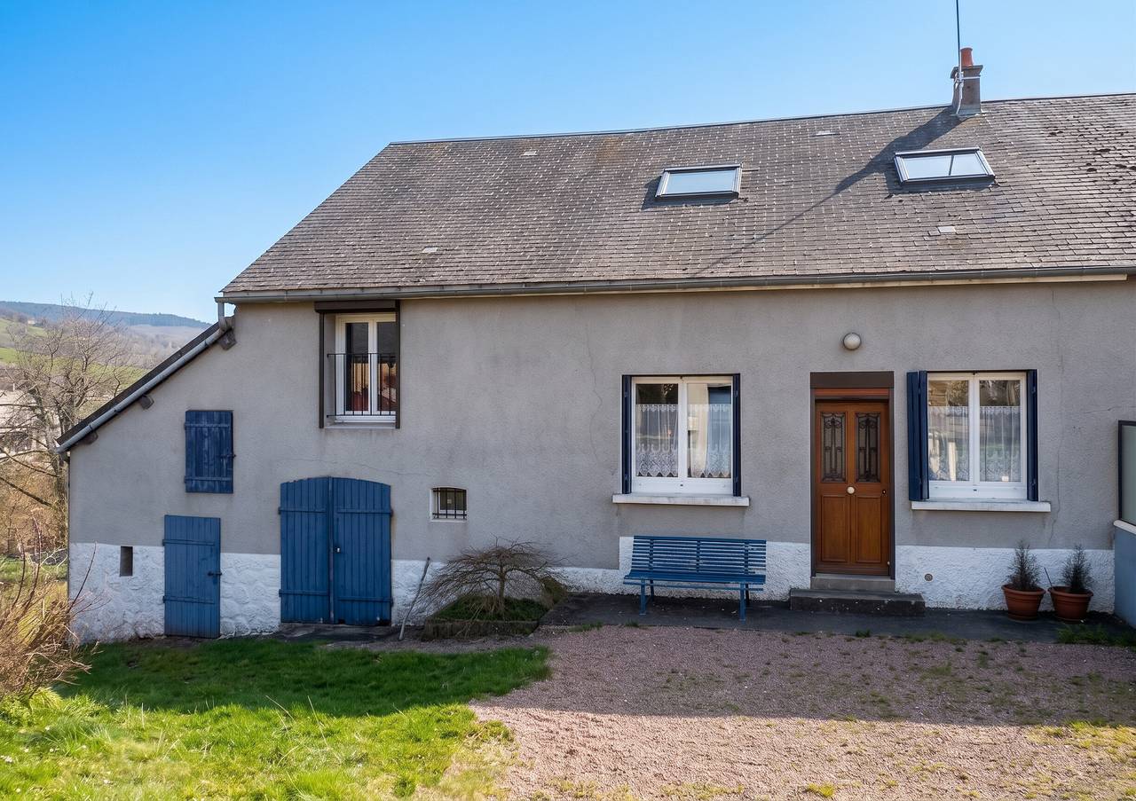 Maison de 4 chambres à Chaumard in Chaumard, Lac de Pannecière