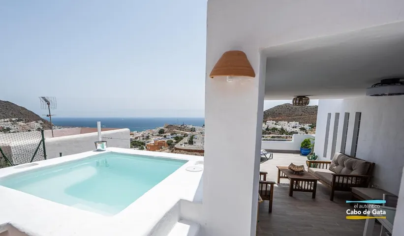 Ferienhaus für 6 Personen, mit Garten und Ausblick sowie Balkon und Pool - 1