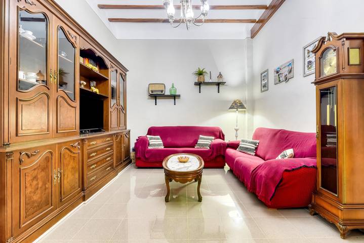 Casa rural 'Tío Salvador' con vistas al lago, terraza privada y Wi-Fi in Bolbaite, Provincia de Valencia
