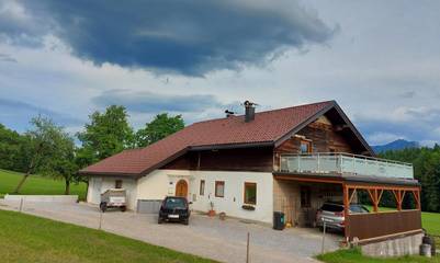 Gîte pour 2 personnes, avec vue et jardin à Thalgau