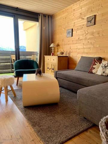 Gîte pour 6 personnes, avec jardin à Égat