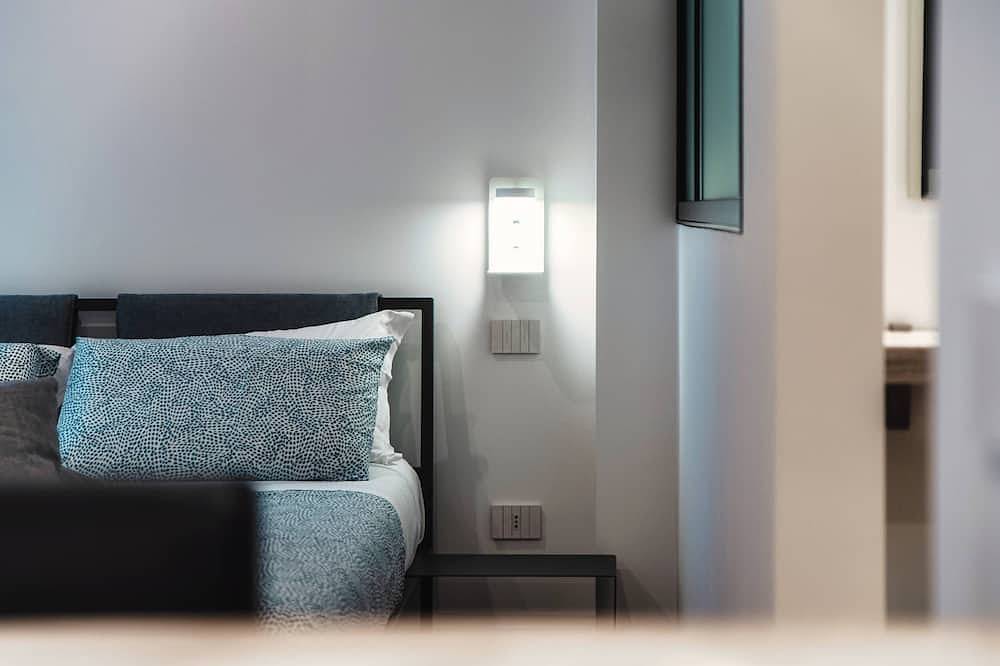 New studio apartment located in the former Cressoni Theater in the heart of Como.  in Como, Lago de Como