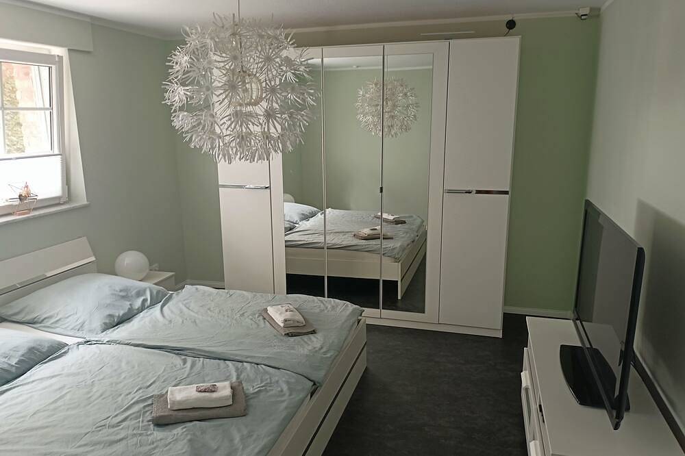 Appartement entier, Appartement calme de 82 m² avec sauna, chauffage par le sol et grande terrasse in Stolberg, Naturpark Hohes Venn-Eifel