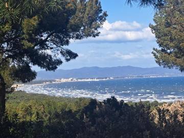 Chambre d’hôte pour 2 personnes, avec jardin ainsi que vue et piscine à Hyeres
