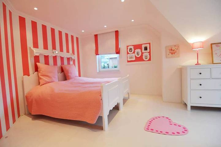 Location de vacances pour 8 personnes, avec terrasse et jardin dans Arimont - 3