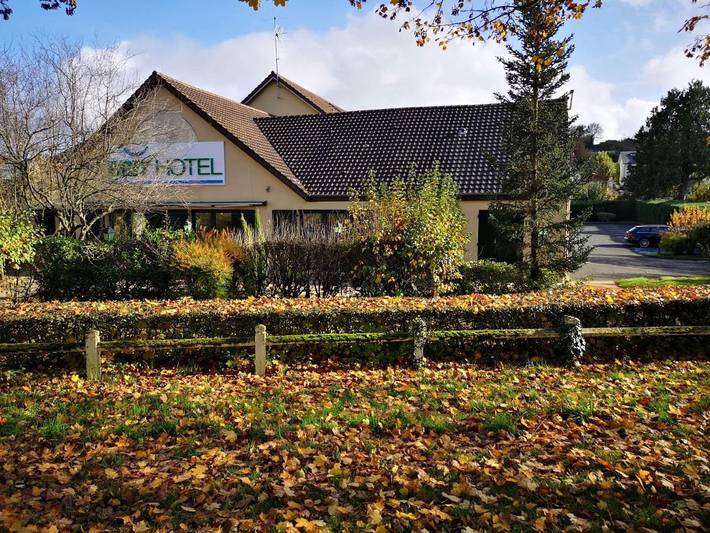 Hôtel pour 2 personnes, avec jardin et terrasse à La Ferté-Bernard - 2