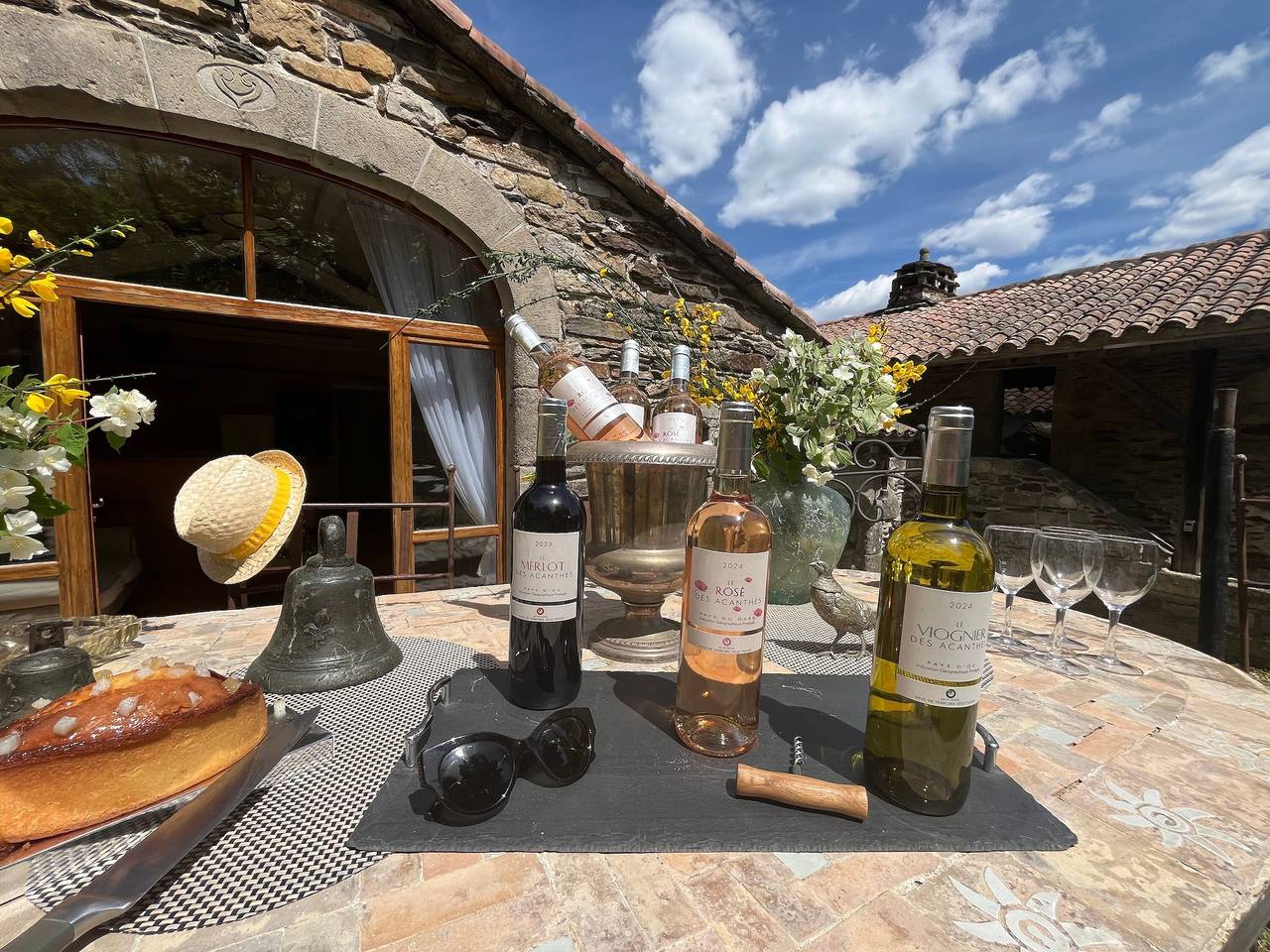 Casa Vacacional 'Grand Mas Avec Piscine' con Piscina Privada, Terraza y Vistas a la Montaña in Malons-et-Elze, Cevenas