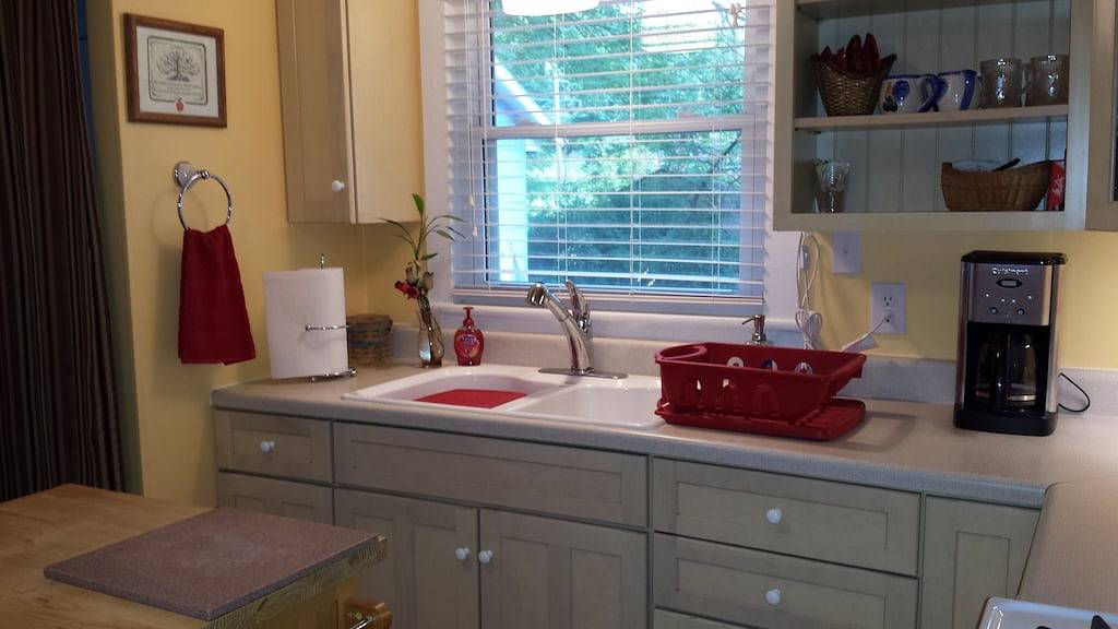 Bungalow in der Innenstadt! Tierfreundlich - Wifi! in Brevard, Transylvania County