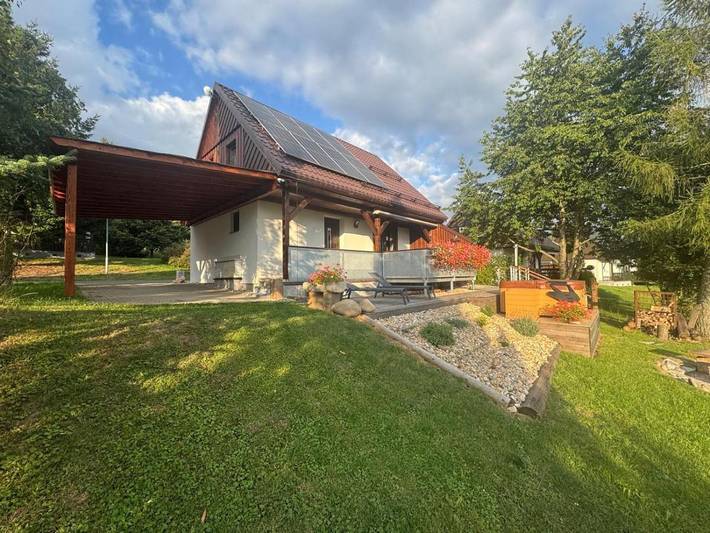 Ferienwohnung für 8 Personen, mit Sauna und Garten sowie Ausblick, mit Haustier