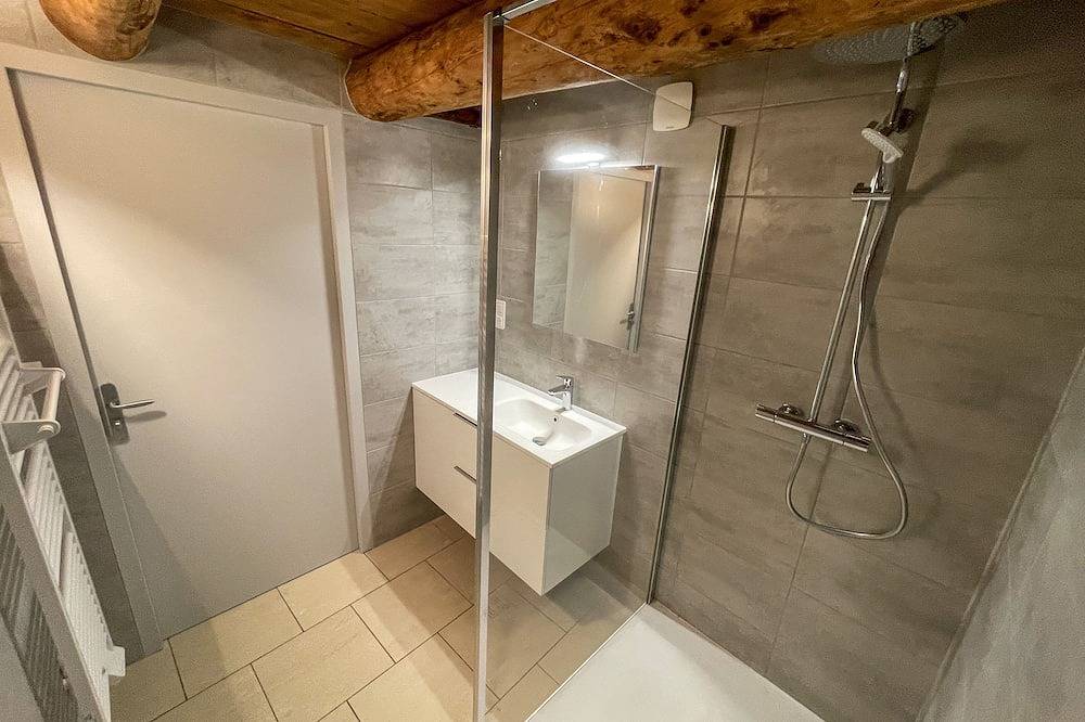 Gîte des Ollières : Entre Charme Traditionnel et Confort Moderne in Monistrol-sur-Loire, Macizo Central