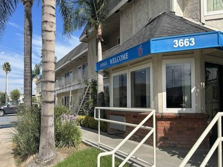 Apartamento entero, 1 cama tamaño queen | Suite, Nsmk, Microfridge in Riverside, Riverside County