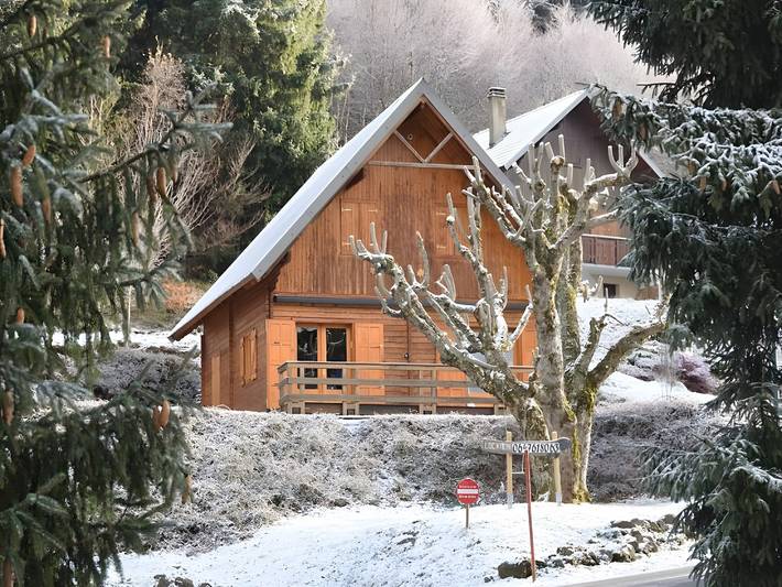 Chalet pour 12 personnes, avec jardin, animaux acceptés dans l' Isère - 2