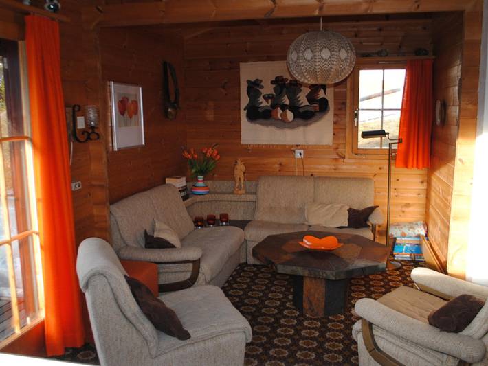 Ganze Ferienwohnung, Haus Klein aber Fein - 6-Bettwohnung in Oberurmein, Urmein